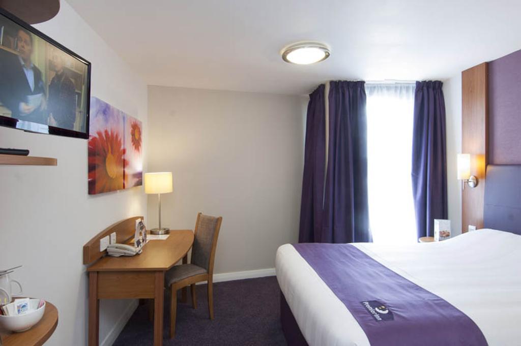 Premier Inn Camberley Camera foto