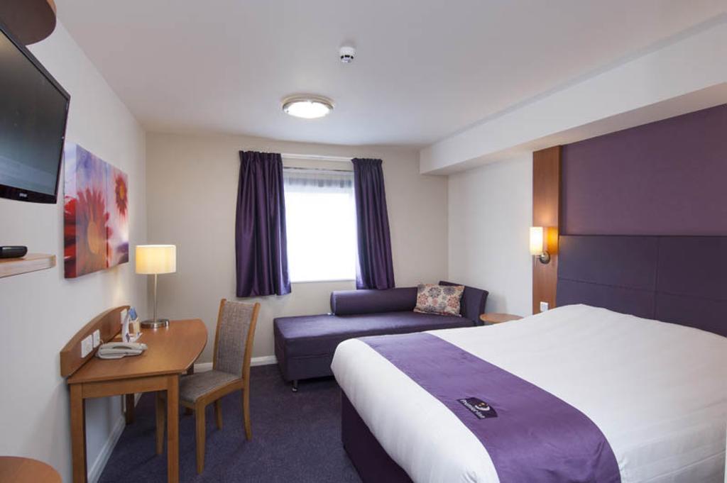 Premier Inn Camberley Camera foto