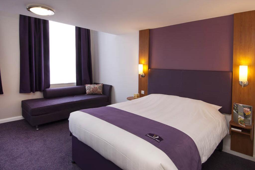 Premier Inn Camberley Camera foto