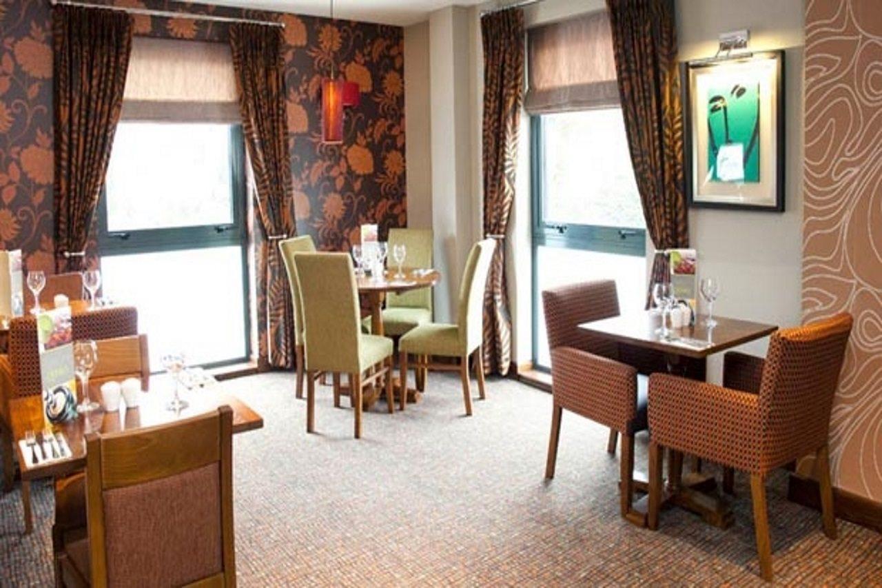 Premier Inn Camberley Esterno foto